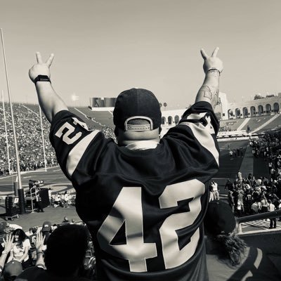 Trojanloko23's profile picture. ❤💛Fight On SC✌✌💛❤
💀💀Just Win Baby💀💀
🇺🇸🇵🇷🇲🇽