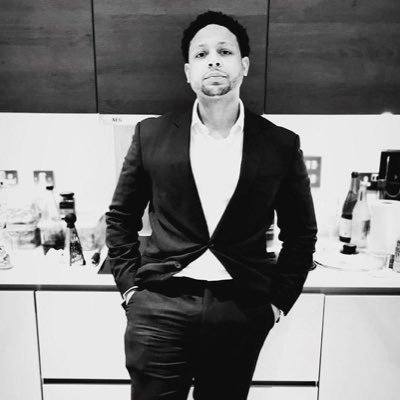 Zikmore85's profile picture. A Diego dad who is good with numbers, decent with 1970s - 80s reggae and sucks at golf (for now).