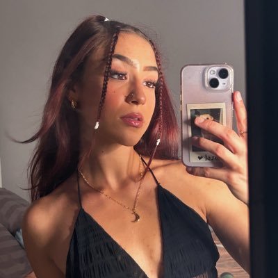 amikahmarcelina's profile picture. 