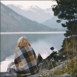 wollenberg10954's profile picture. I love the woman who keeps showing up — me.