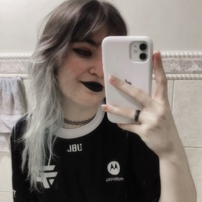 bferreira_ana's profile picture. Uma garota com muitos hobbies https://t.co/tgg81Gk9Lq