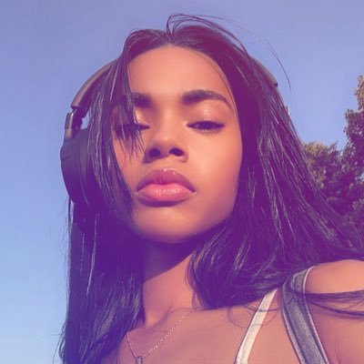 LiineJay's profile picture. j’aime pas quand on renifle *snif*