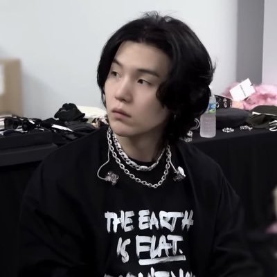 lyricsbyagustd's profile picture. 𓄼 방탄 소년단 :: 𝗐𝖾 𝖺𝗋𝖾 𝖿𝗈𝗋𝖾𝗏𝖾𝗋 𝖻𝗎𝗅𝗅𝖾𝗍𝗉𝗋𝗈𝗈𝖿