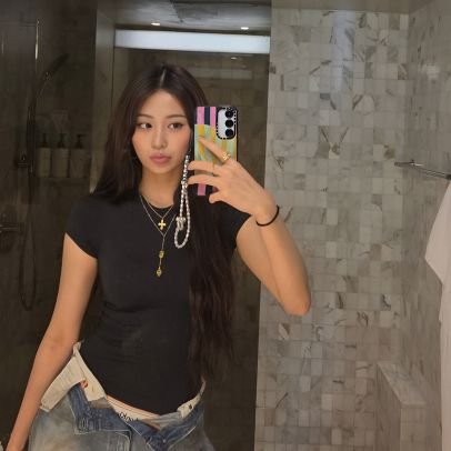 toeturedpoetry's profile picture. 