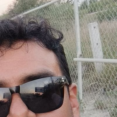 p_hdez_07's profile picture. Soltero, sin rollos ni prisas.
Experiencia, discreción y libertad
Bien parado en todos los sentidos
420 y cámara lista 🌿📹
Si fluye, se graba.