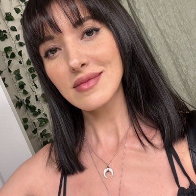 AniKarenovnaK's profile picture.