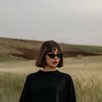 saybonjourtome's profile picture. 🌟