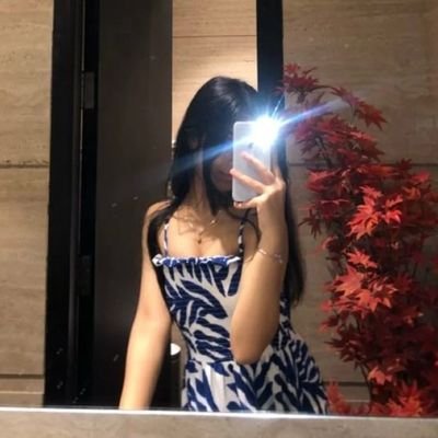Hey_Saanvi's profile picture. Moonchild 🌙 | Vintage Soul 🌸| Serenity 🌊