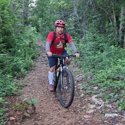 Irvingvela33239's profile picture. 