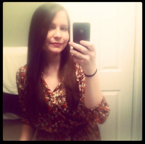 laineyholl's profile picture. 