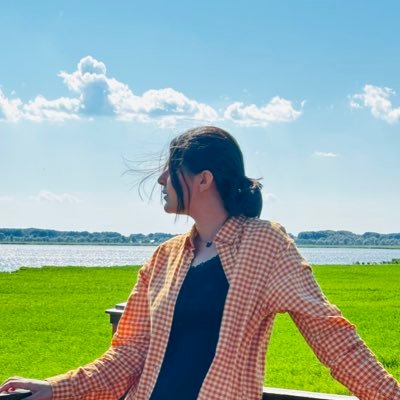 iqraannie's profile picture. | exist at the blurred line between poetry and prose| Shopaholic | literature & photography |