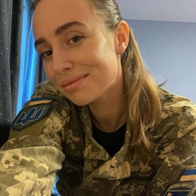 Olena_Kravchenk's profile picture. Psalm 46:1 – “God is our 🇺🇦refuge and strength, an ever-present help in trouble.”💪