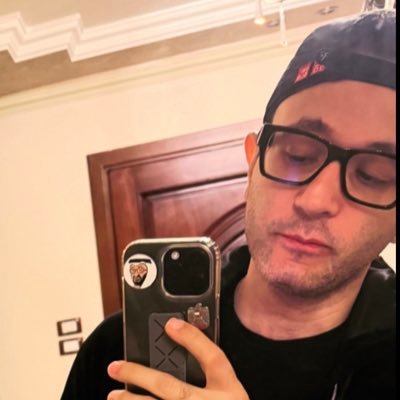 mahmoudkamel373's profile picture. Zamalek 🤍🏹⚽️ Amr Diab ❤️🎧 Roger Federer ❤️🎾🇨🇭 Real Madrid 🤍🖤🇪🇸 Man City 💙🤍🏴󠁧󠁢󠁥󠁮󠁧󠁿 BVB 💛🖤🇩🇪 Phoenix Suns 🏀🧡💜