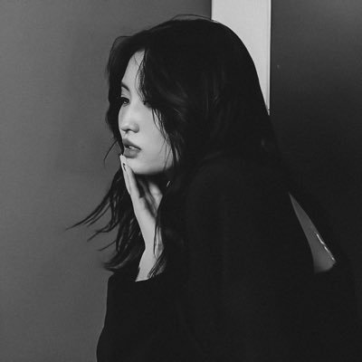 nineesignalss's profile picture. 