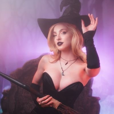 Sm0lL1ght97's profile picture. Half-Sister of @GuardianAlexa92 * Cosplayer * Efed Character * Pics/Vids are NOT mine * NOT missbrisolo from IG