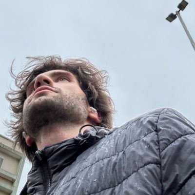 olemijoselito's profile picture. não confunda rené descartes com gianni versace