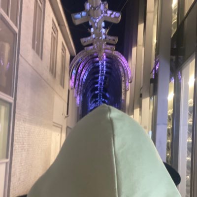 Earthwalker_420's profile picture. maybe wird, i am just a troll, with NO picture.But yeah now not everyone knows who i am. Give me the freedom to write! and be kind, in many topics, & I ❤️❌