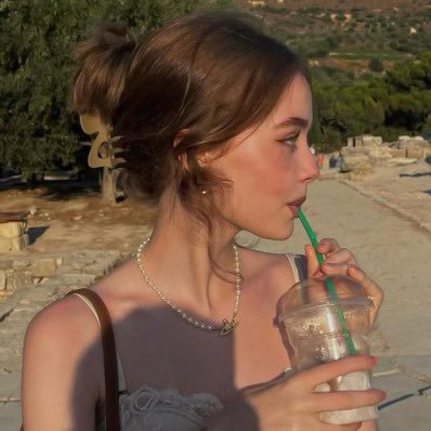 opialisticc's profile picture. fresh strawberries smell in the garden