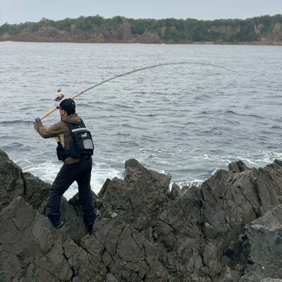 naoya0701_tsuri's profile picture. 平塚生まれ、平塚育ち。地元の釣具メーカー・パームス🌴のファンです。パームス製品を使って、湘南・西湘をメインにルアーフィッシングを楽しんでいます。2025年、渓流ルアーにもドハマリ中。技術や知識がない万年初心者ですが、仲良くしてくれると嬉しいです☺️ 推しアングラー→沼田純一さん/kazukingさん/風間俊春さん