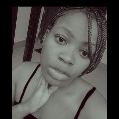 BlessingNatha12's profile picture. God's own girl/igbo 👸/open to making legit 💰 /good vibes only☘️☘️/learning and unlearning ✨