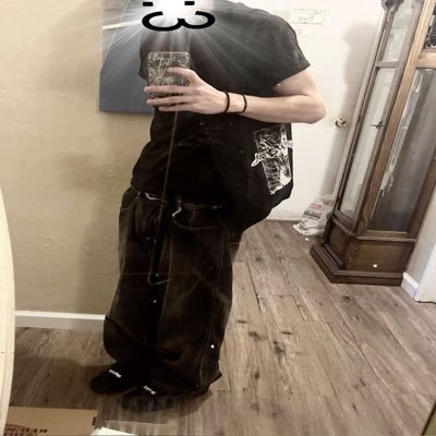 aerozxal's profile picture. Sleep more, worry less.