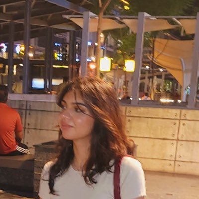 womanzaat's profile picture. میں اورمیرےرونے