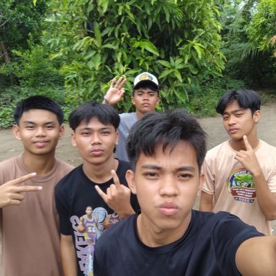 Memeboys_SOL's profile picture. documenting our memecoin journey to hopefully support our family