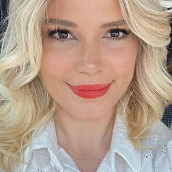 lrina52090Amado's profile picture. When we achieve success, we must not forget to give back to society