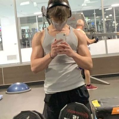 offixialmike's profile picture. I take bait requests,sale folders and I've got a VIP groups DM @  https://t.co/XaTxt1Krye