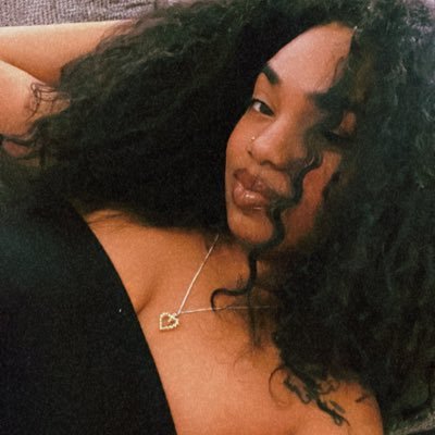 bow2nani_'s profile picture. Papi i love you, swear you my mi amor 💙🕊️