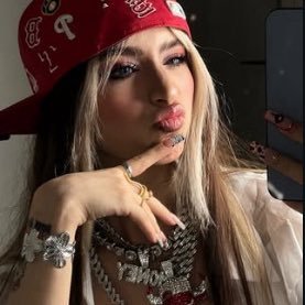 Lolyy20044's profile picture. بنات فقط (سنقل) MASC♑️