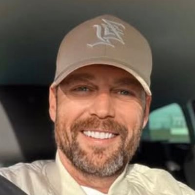 garlandtopper's profile picture. hit me up @Ally00y on telegram