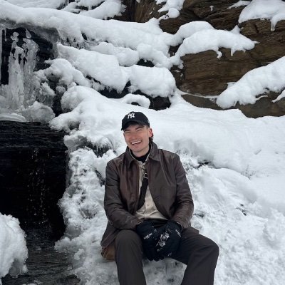 starslecter's profile picture. grind my bones into the finest snow, lay me and melt me in a crack of sun
