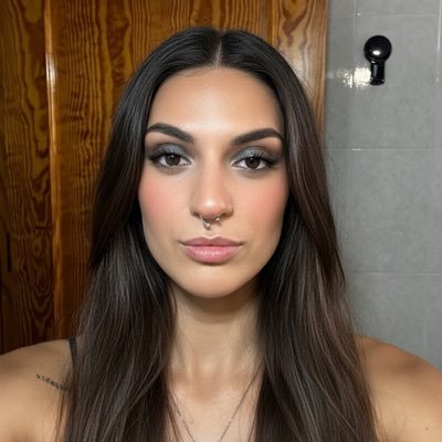 lauuminn2's profile picture. gymgirl 🏋🏽‍♀️ libros & videojuegos 📚🎮 y healthy