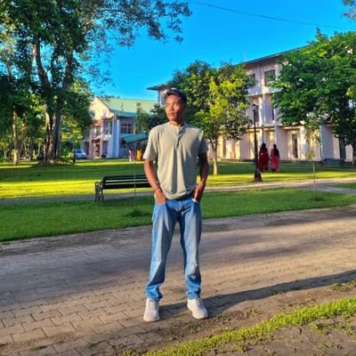 boro_lombudhar's profile picture. https://t.co/XV4prEjv6j Student👩‍🎓