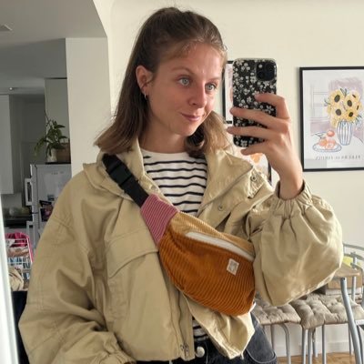 housedelove's profile picture. on est tristes et nos cœurs saignent, mais on se cache derrière nos grandes gueules et nos mots durs,prcq sans le vouloir, les autres sont un combat permanent