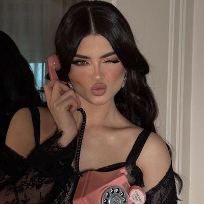 MZ_100000000000's profile picture.