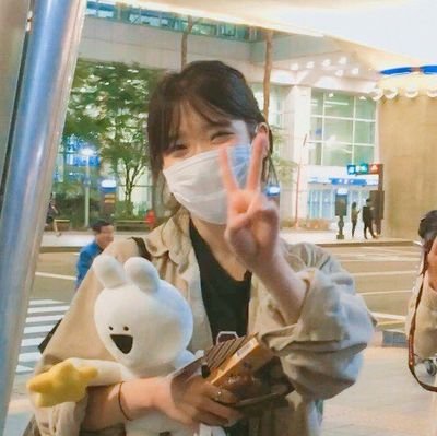 kdramaswrld's profile picture. cw: cinderella closet, hidden love, summit of our youth | rw: age of youth s2
also found on: @lightyerene @ulstwice