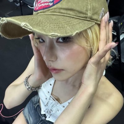 ryezyizhere's profile picture. aetzyives best advocate | aetzyfm on tiktok