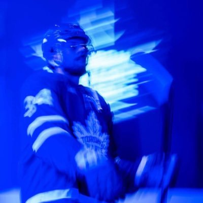 pucktthews's profile picture. leafs / jays / woman in sports 🤍  every leafs game is a personality test and i keep failing.