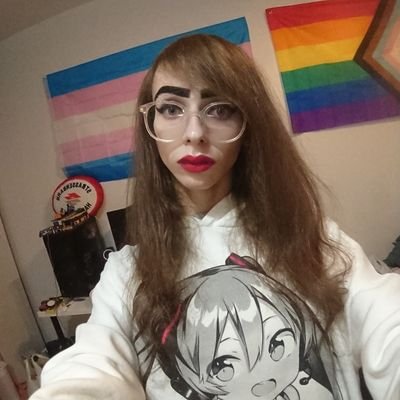 konstal112n's profile picture. 19 | ona/jej 🏳️‍⚧️ | uwielbiam transport publiczny 🚊🚆 | kocham wyróżniające się ubrania i makijaż 💄👗 | priv: @natalka69priv