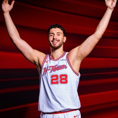 gxstapavin's profile picture. 28 • 13 • 7 • 1
 @HoustonRockets • @Corinthians