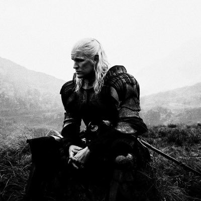 dxr_6's profile picture. ولَرُبَّ نازِلَةٍ يَضيقُ بِها الفَتى  ذَرعاً .. وعِندَ اللهِ مِنها المَخرجُ  .. ضاقَت فَلَّما استَحكَمَت حَلقاتُها .. فُرِجَت وكنتُ أَظُنُّها لا تُفرَجُ.