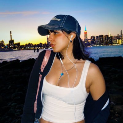 @moistbreezy
