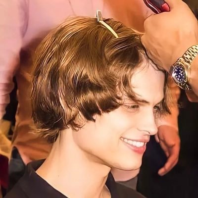 pinkponyreid's profile picture. you’re squeezing out my dopamine