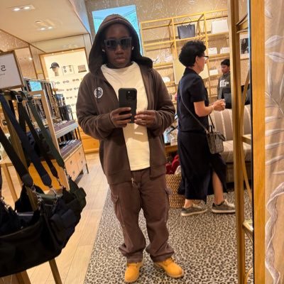 Strap_Jones's profile picture. Long Live Eli 💛 Long Live Aileen 🤍 Long Live Tracey 💙 Praying for better days but I’m pressed for dollarz💰