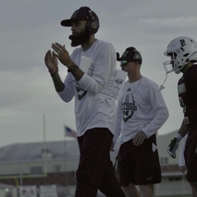 DwaneRobinson4Q's profile picture. Husband & Father | Co-OC/Pass Game Coordinator & Recruiting Coordinator at Melbourne High School | MHS ALUM | ✌🏽
