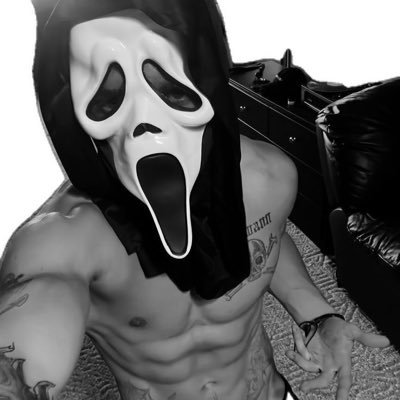 privsdohugo's profile picture. 
