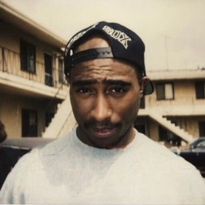 Omosheni7's profile picture. 