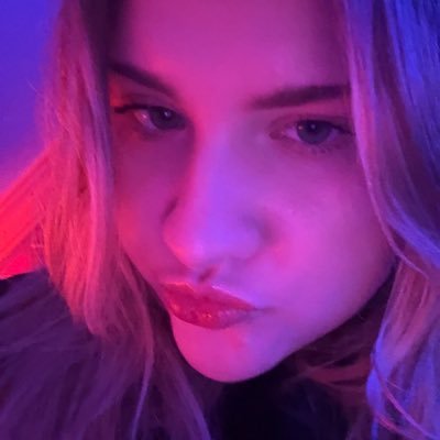 AuryyFPS's profile picture. ║20│🇳🇴│valorant for ? ✮⋆˙